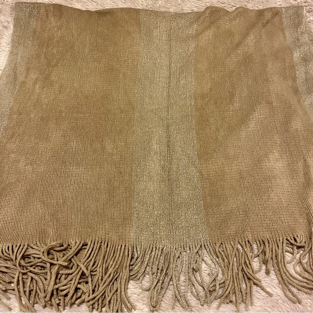 Northern Angel tan knit poncho with gold thread trim and fringe - Picture 6 of 12